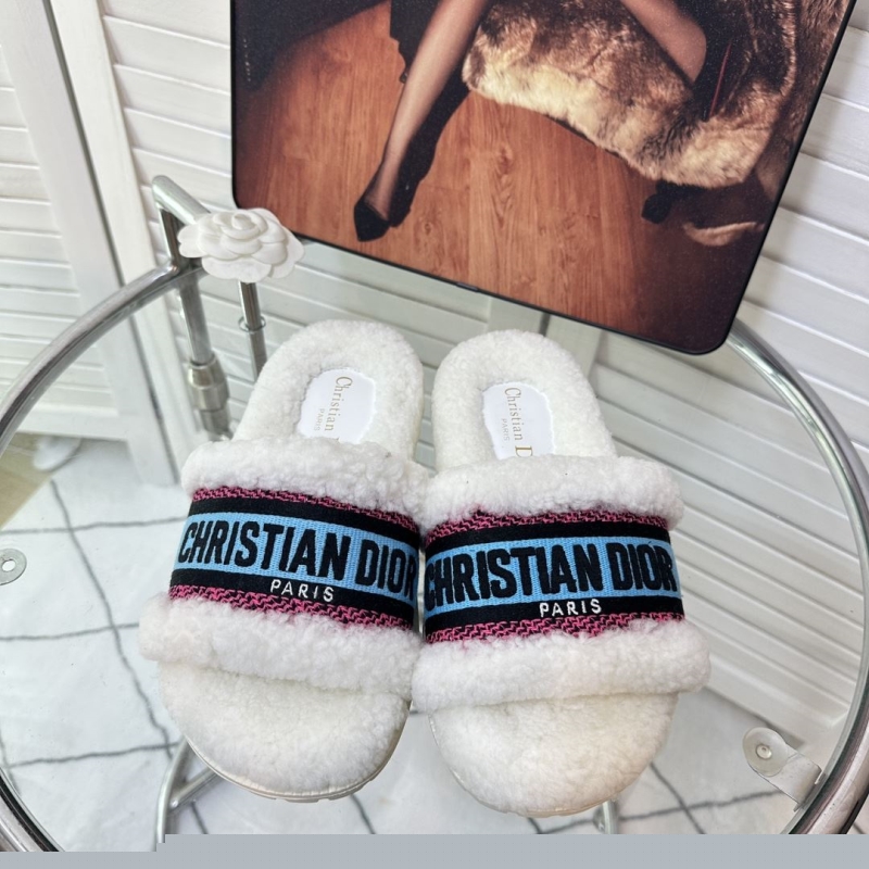 ch**an D*or slippers